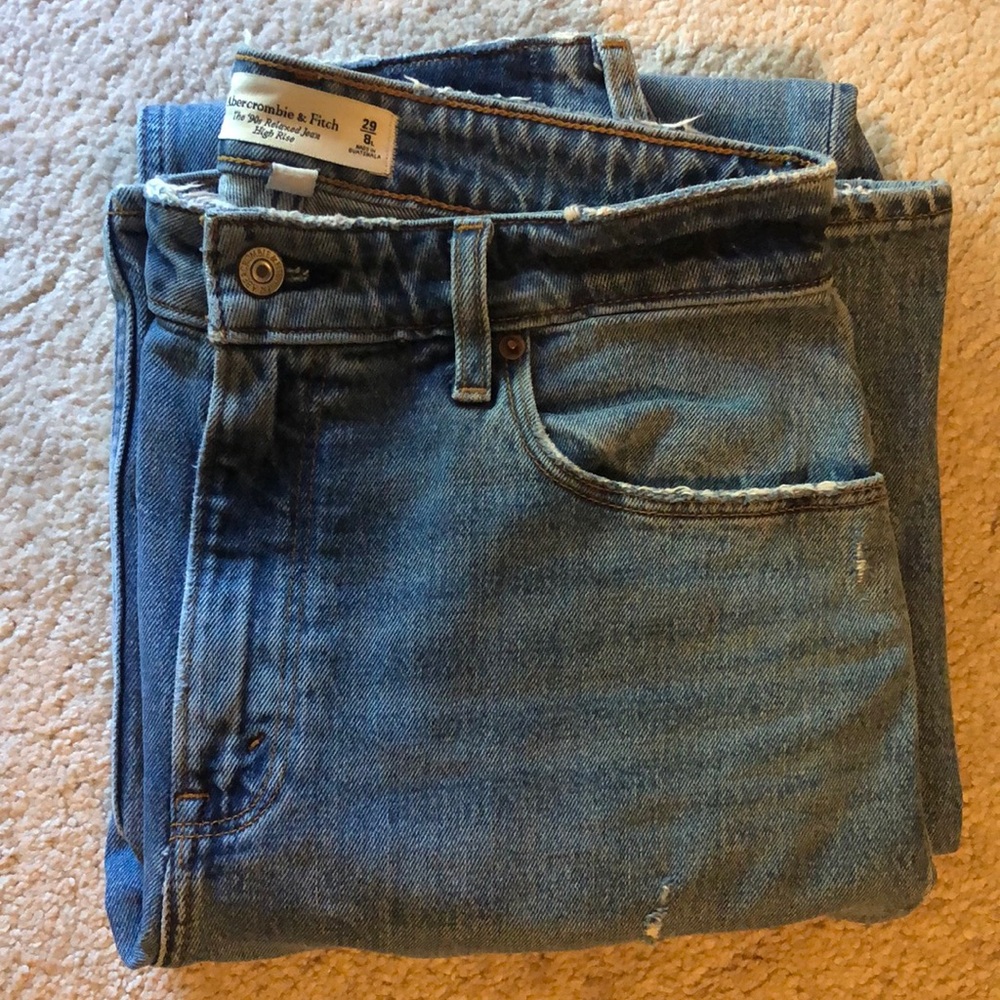 Abercrombie 90s relaxed high rise jean